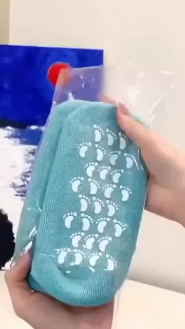 Silicone Moisturizing Socks – Soft, Smooth & Crack-Free Heels